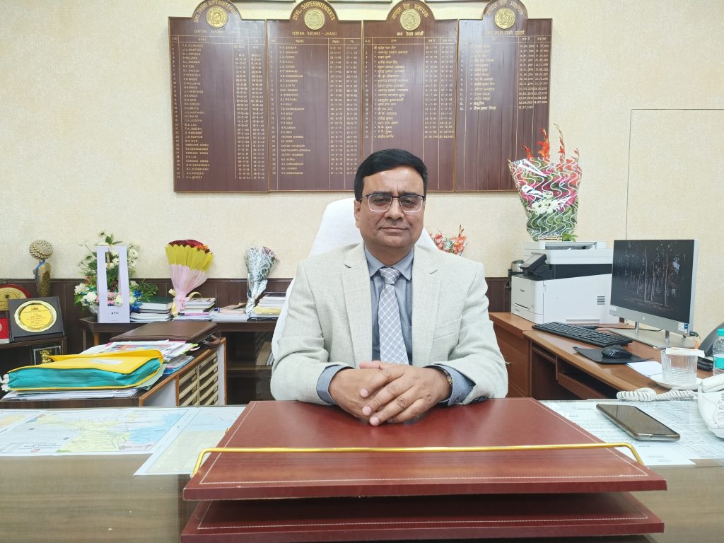 DRM SHRI DEEPAK KUMAR SINHA